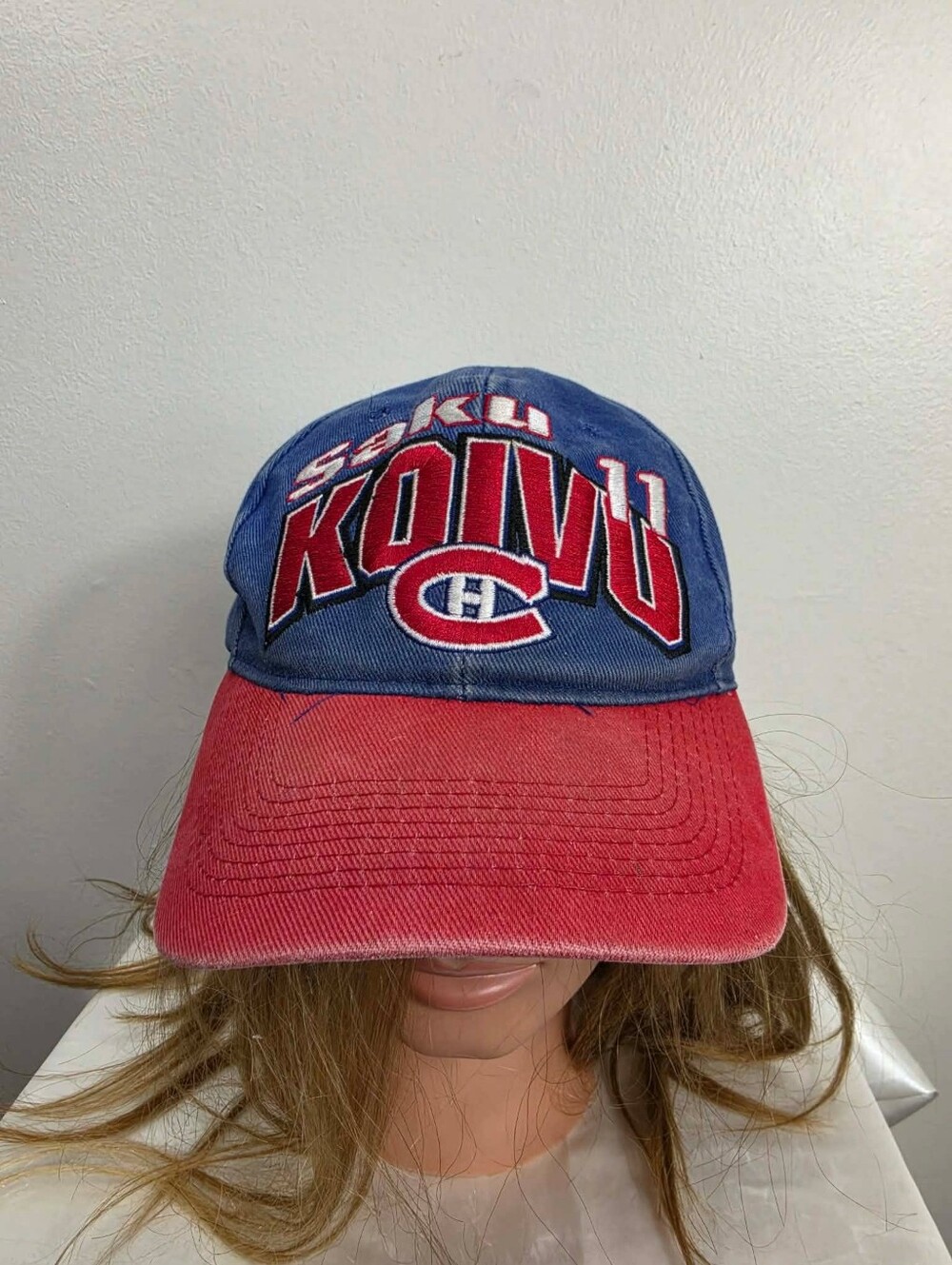 STARTER Blue and Red KOIVU Embroidered Baseball Cap